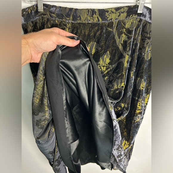 NWT Anthropologie ModCloth Midi Skirt Velvet Burnout Plus Size 2X Flare Goth - Picture 5 of 12